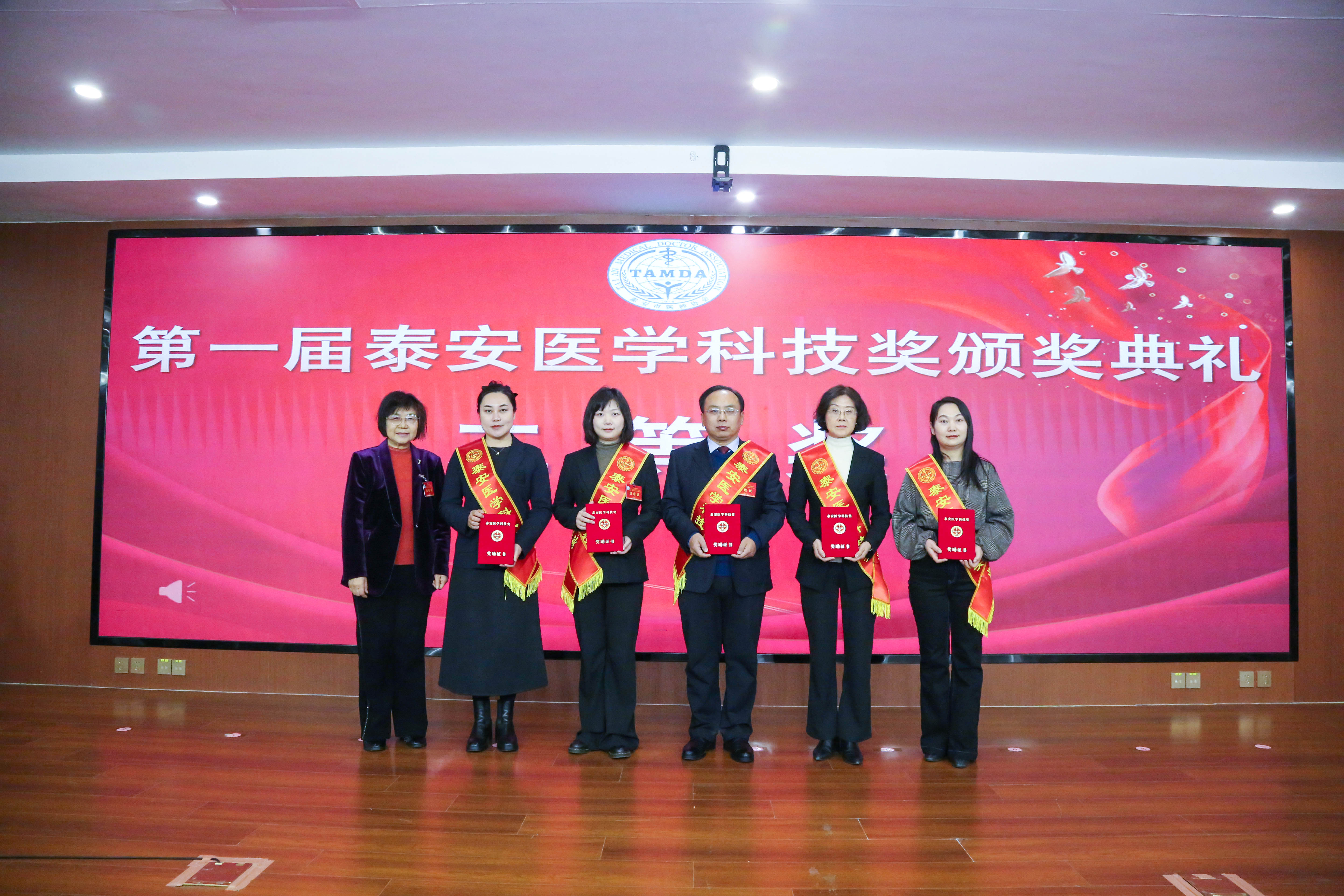 AZ1C9503.jpg